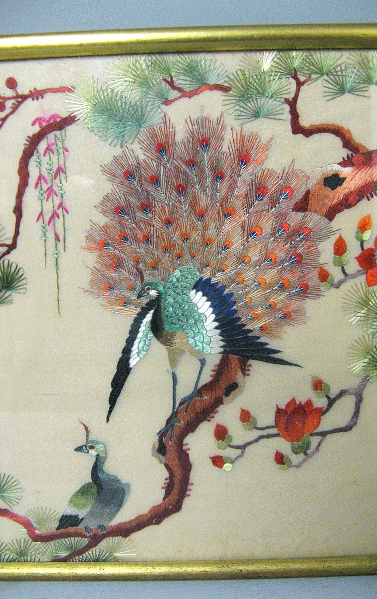 Broderie Sur Soie Encadrée Vers 1900.-photo-2