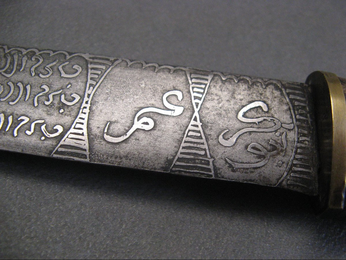 Golok Type Knife. Silver Textured Blade.-photo-4