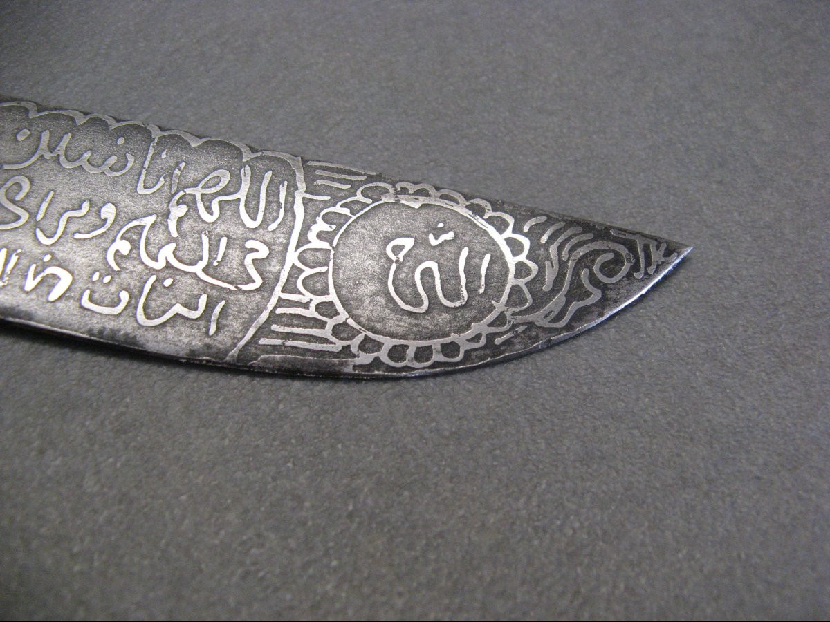 Golok Type Knife. Silver Textured Blade.-photo-4