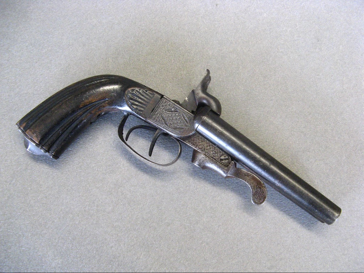 Pistolet à broche à double canon cal 12mm  XIXe. 