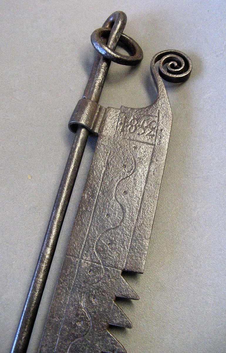 Crémaillère De Mariage En Fer Forgé Datée 1852.