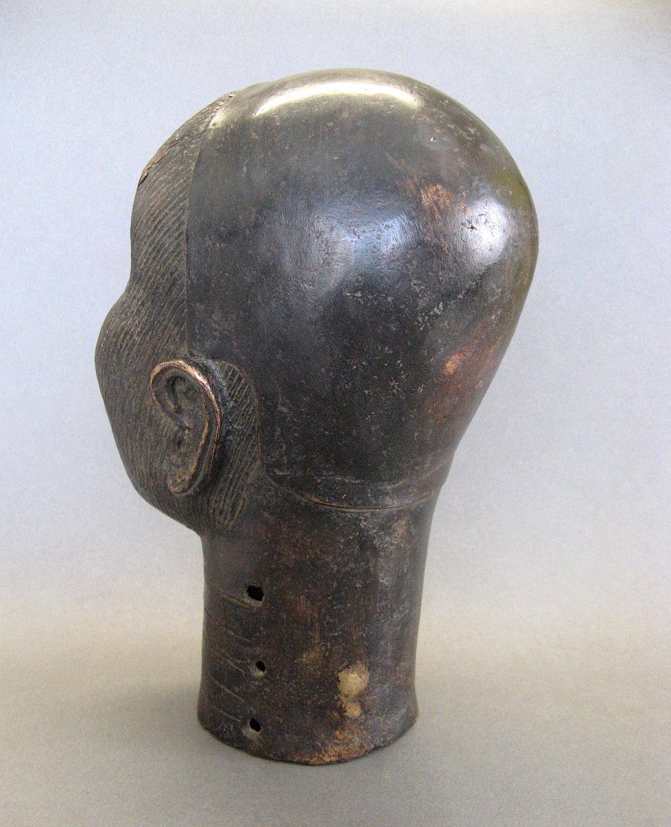 Tête De Reine En Bronze De L’art Ifé .-photo-1