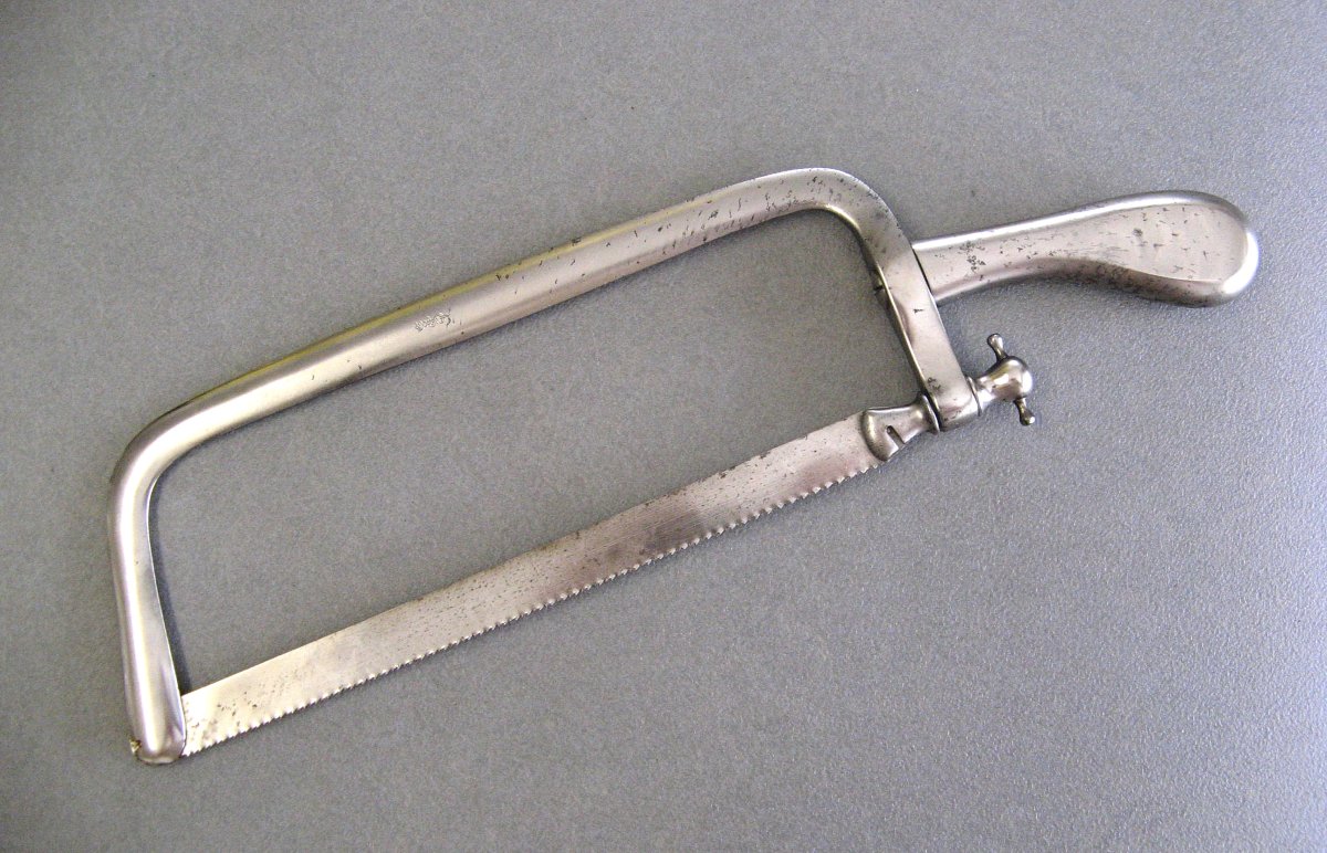Scie d’Amputation Chirurgien Médecin début 1900. Guerre 14/18.