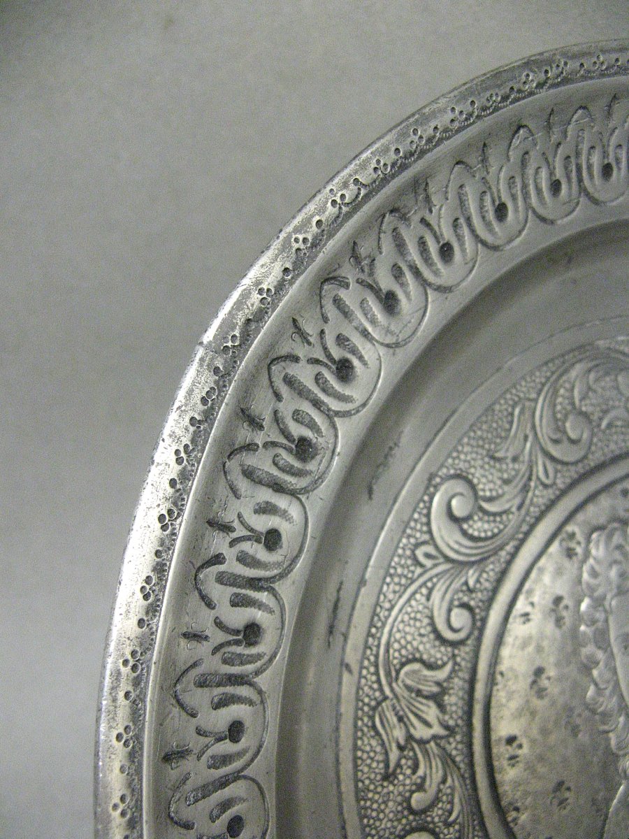 Grand Plat Royaliste De Louis XIV d'Epoque Charles X.-photo-1