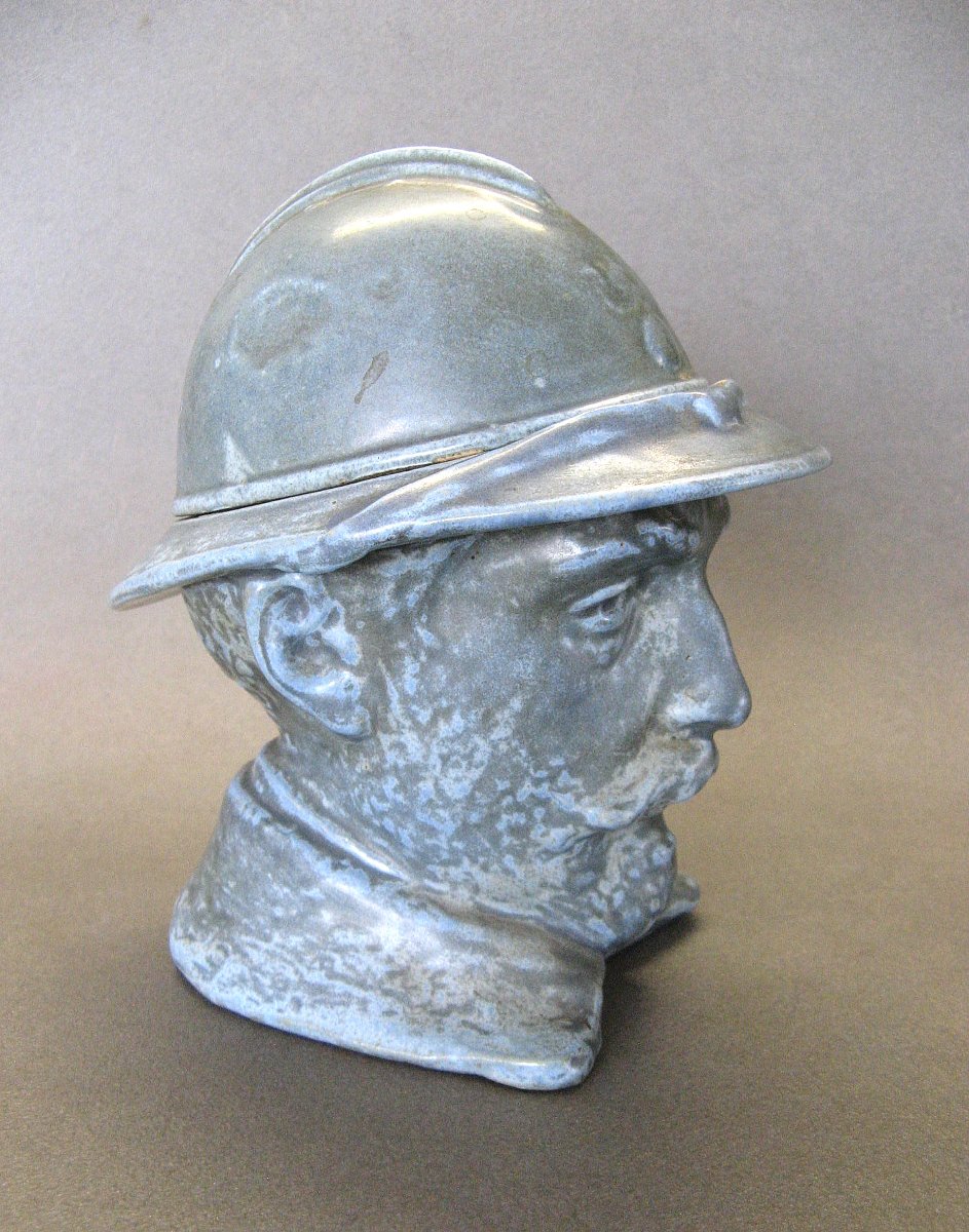 Pot à tabac à l'Effigie D'un Buste De Poilu Soldat De La Première Guerre Mondiale De 14/18.-photo-3