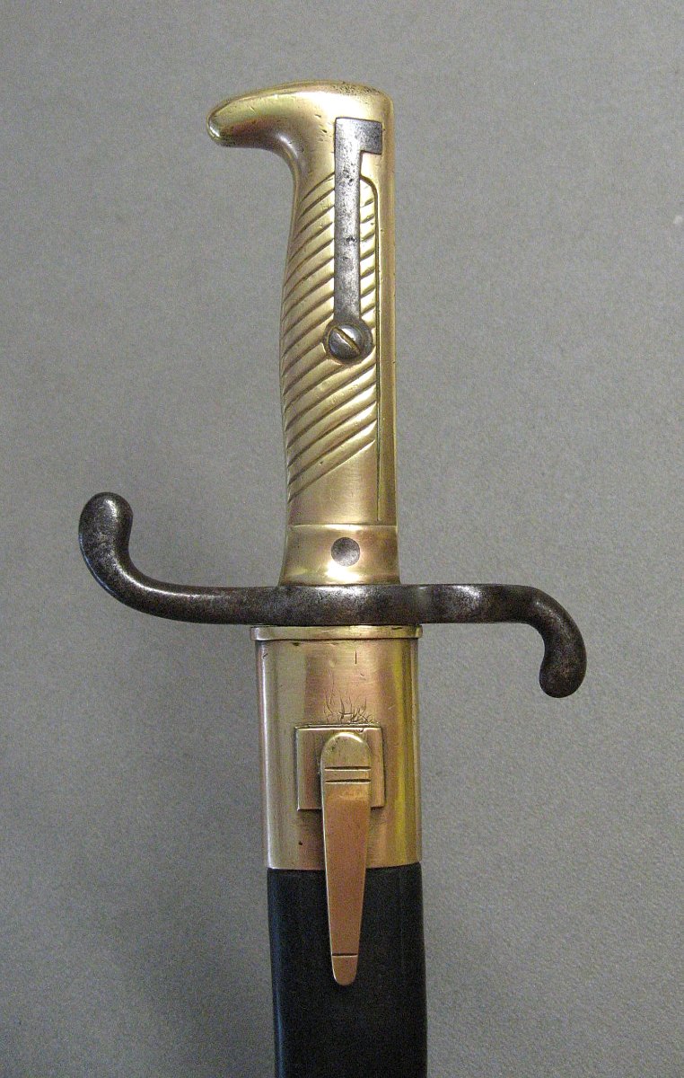 Baïonnette régimenté Mauser Mle 1871.
