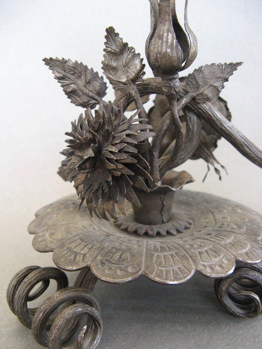 Paire De Bougeoirs A Main Art Nouveau En Fer Forgé.-photo-3