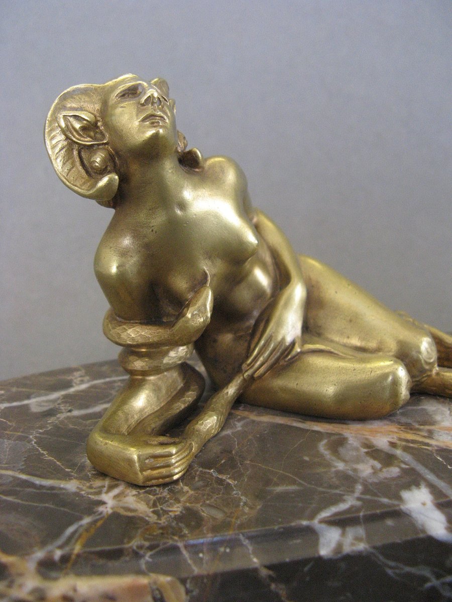 Sculpture En Bronze Doré Faunesse Au Serpent.-photo-4