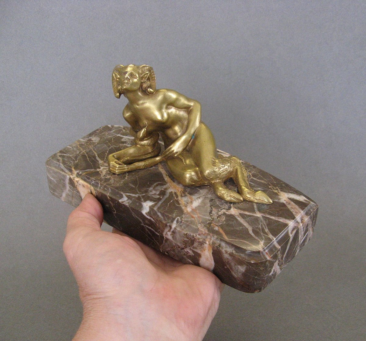 Sculpture En Bronze Doré Faunesse Au Serpent.-photo-3