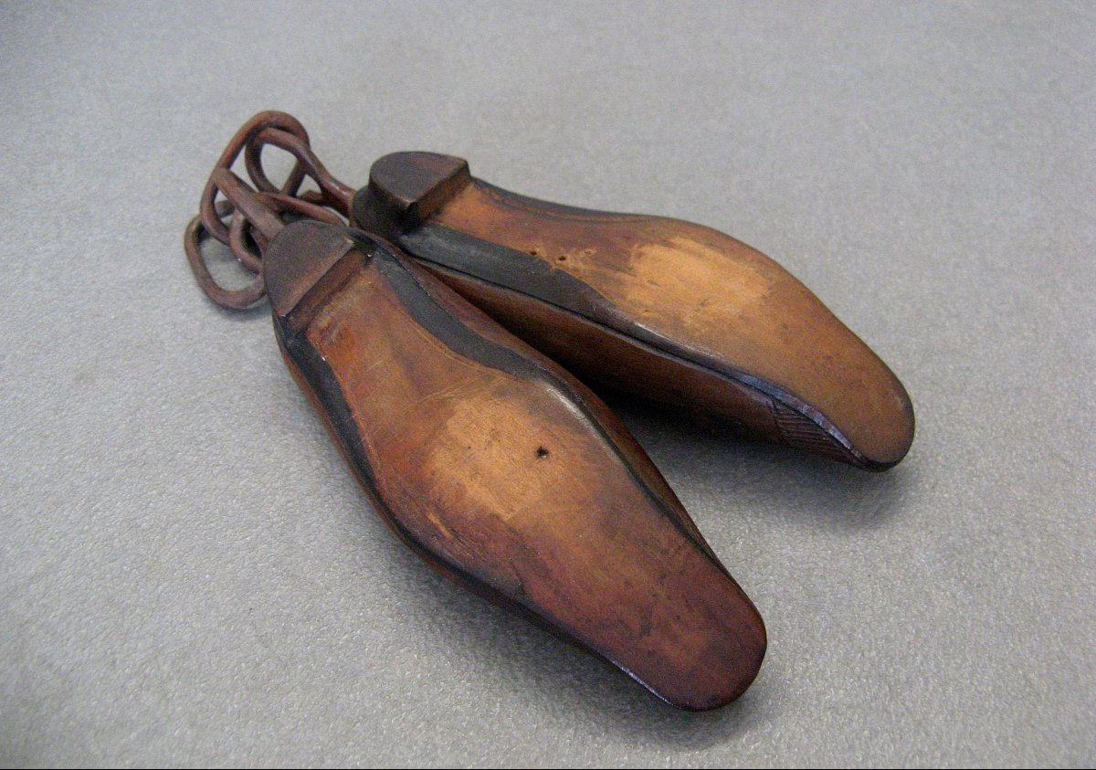 A 19th-century Masterpiece By A Clog Maker.-photo-4