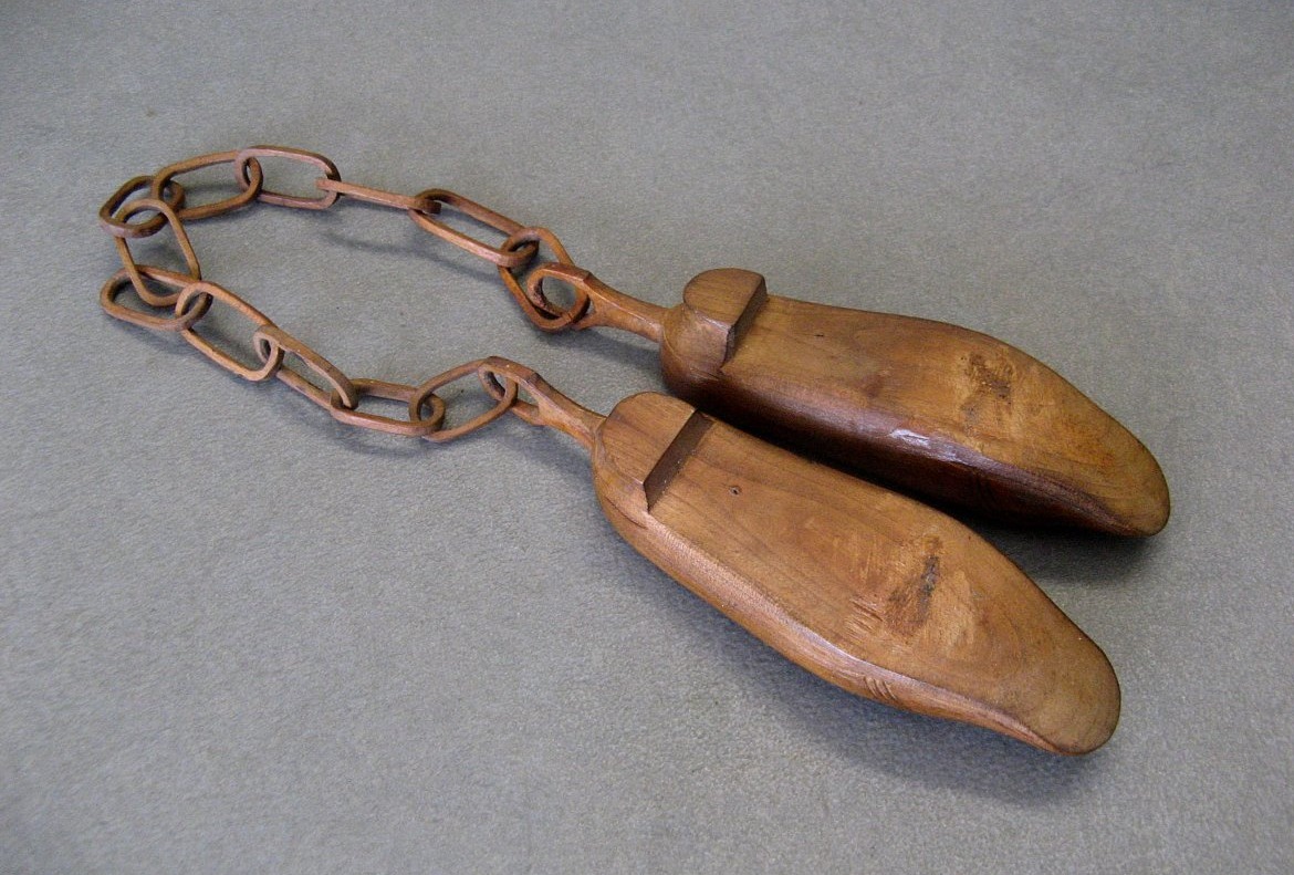 A 19th-century Masterpiece By A Clog Maker.-photo-2