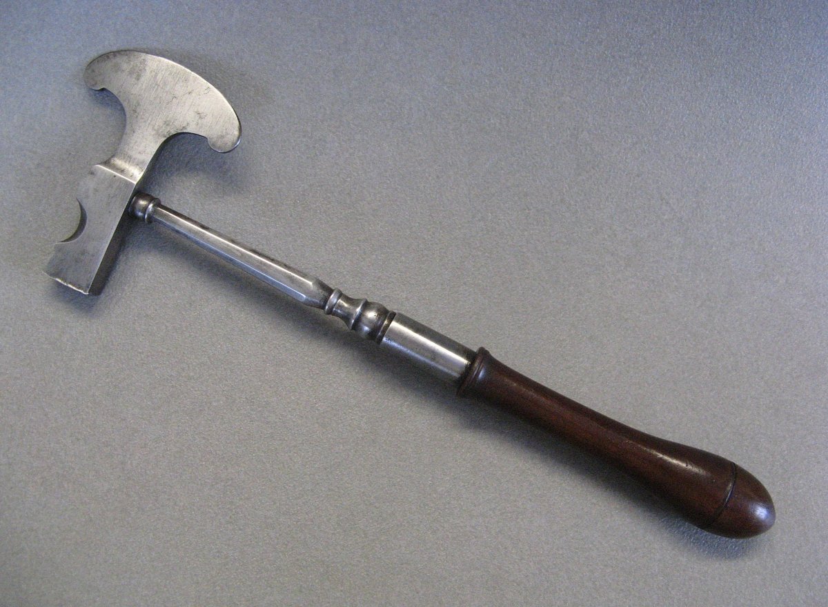 18th/19th-century Sugar Cutter.
