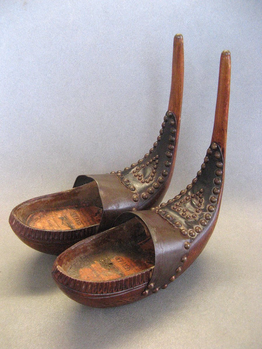 Pair Of Bethmale Clogs, 19th-century Pyrenean Folk Art.