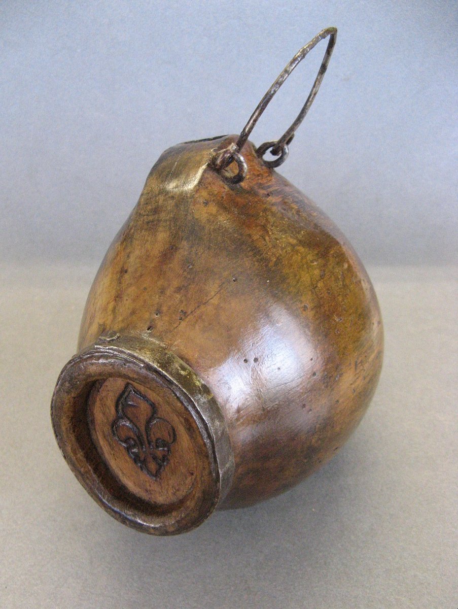 18th-century Cask With Fleur-de-lis Motifs.-photo-2
