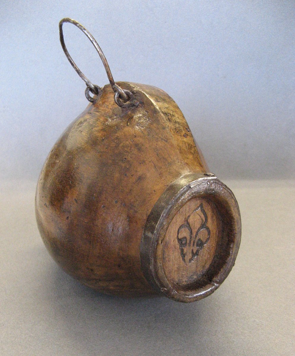 18th-century Cask With Fleur-de-lis Motifs.-photo-3