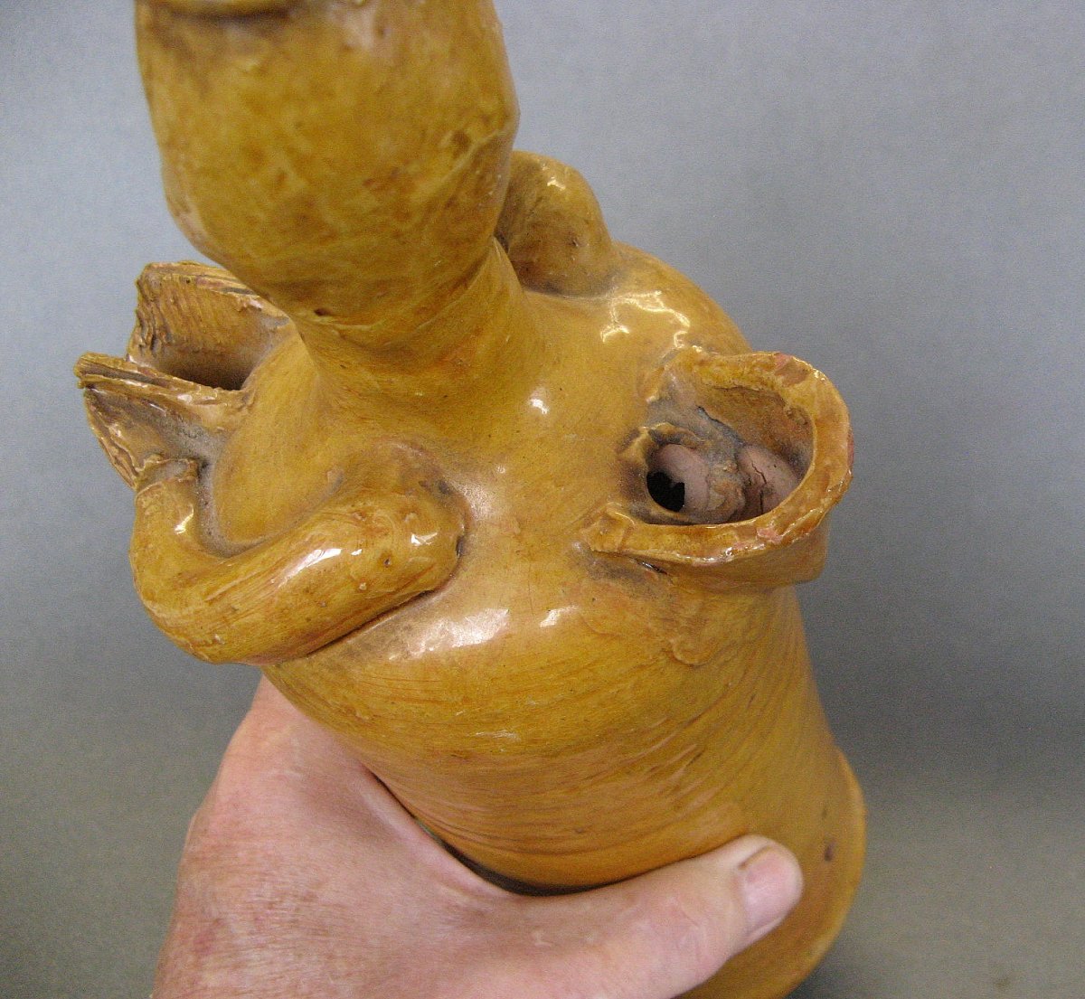 Bouteille Pichet Anthropomorphe En Terre Cuite A Glaçure XIXe.-photo-1