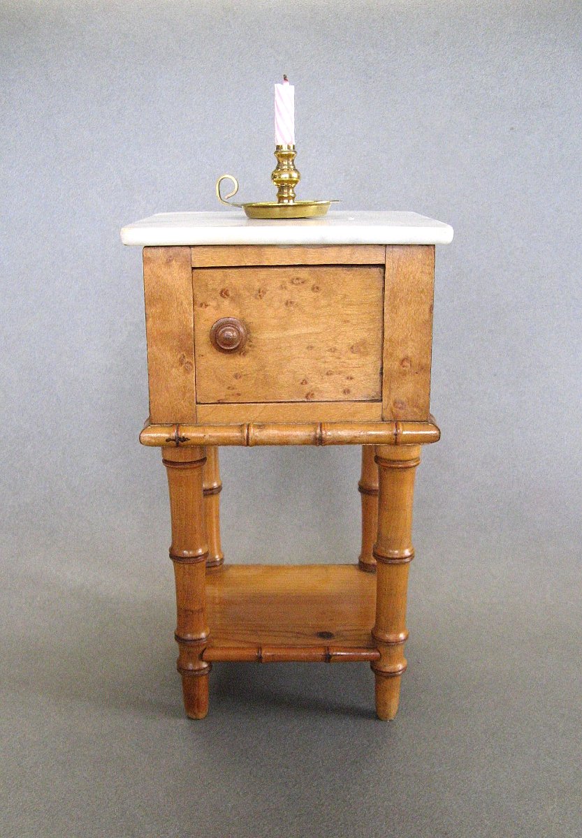 Petit Table De Chevet Miniature Maison de poupée.