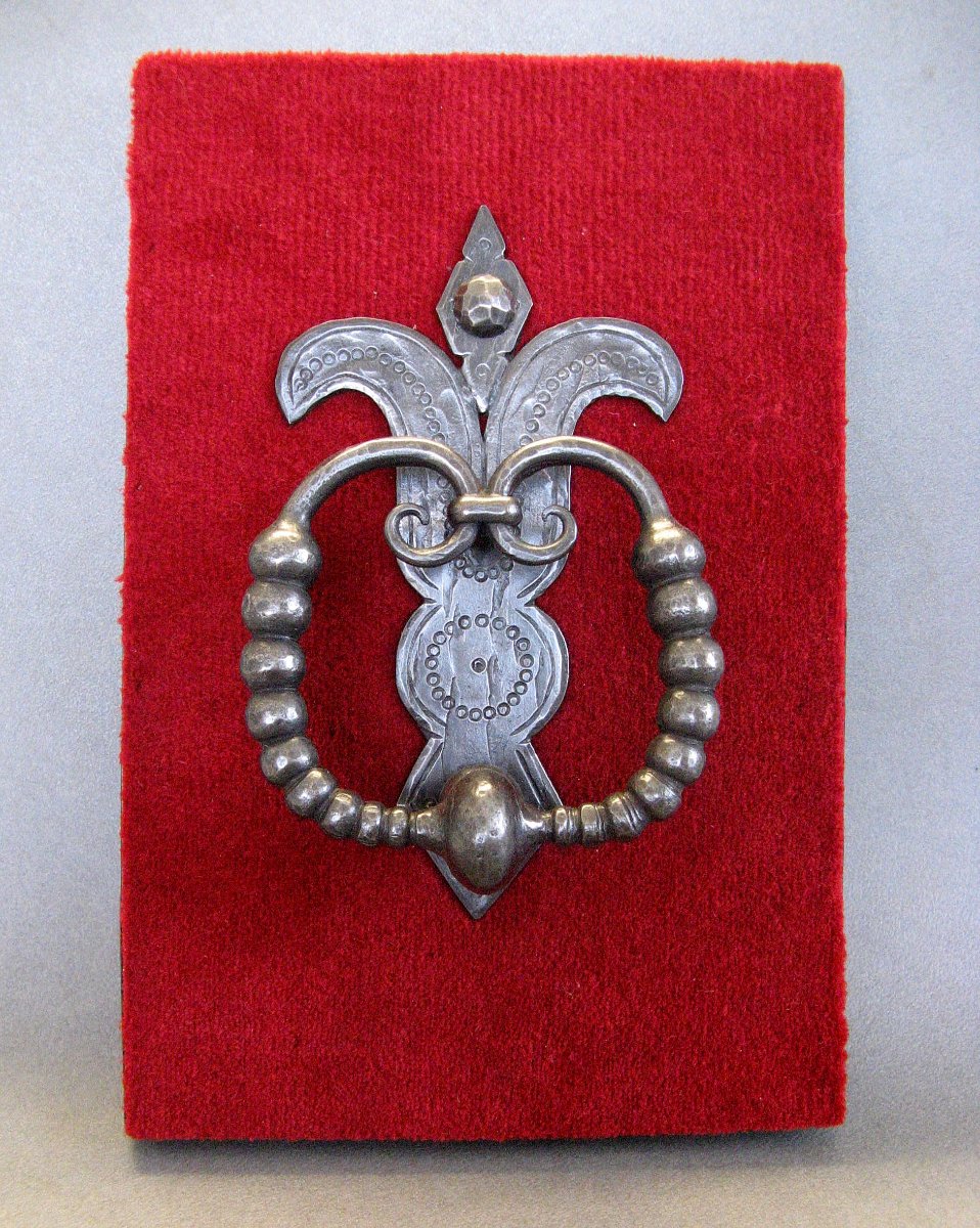 Heurtoir De Porte De Style Haute Epoque Période Viollet Le Duc XIXe.