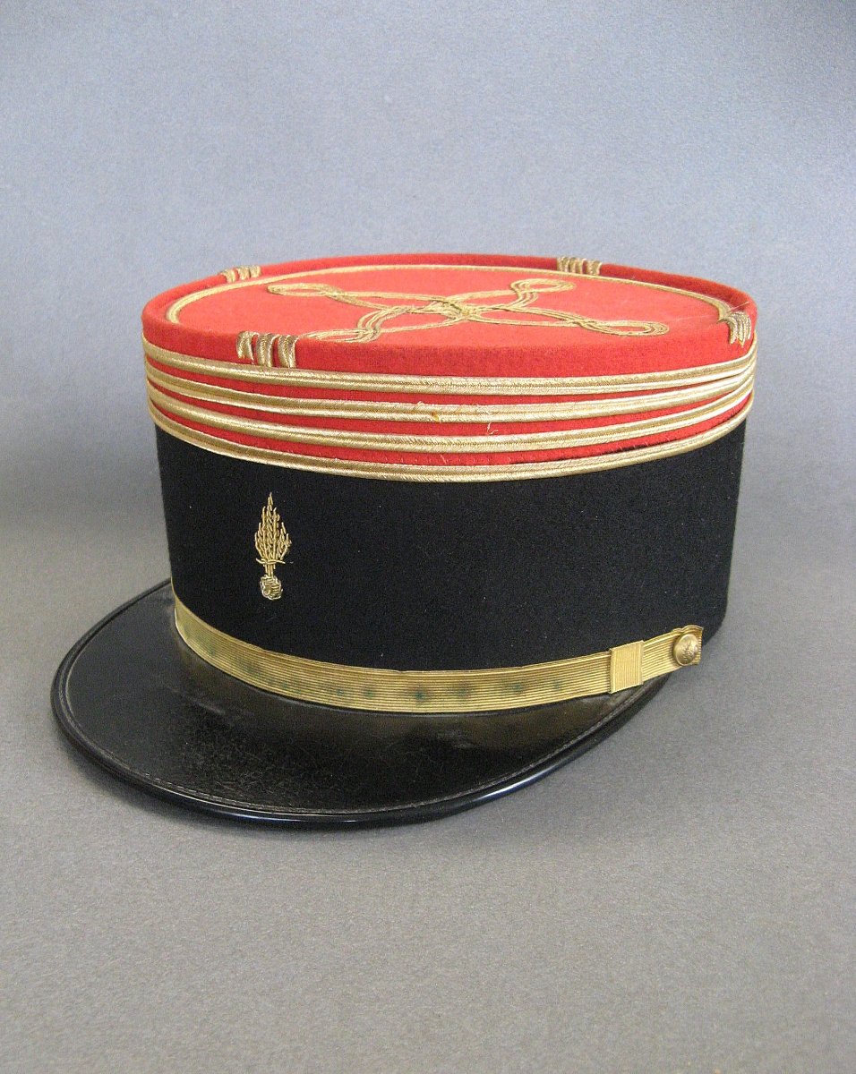 Infantry Commander's Kepi With Model 1931 Carrying Case.-photo-2