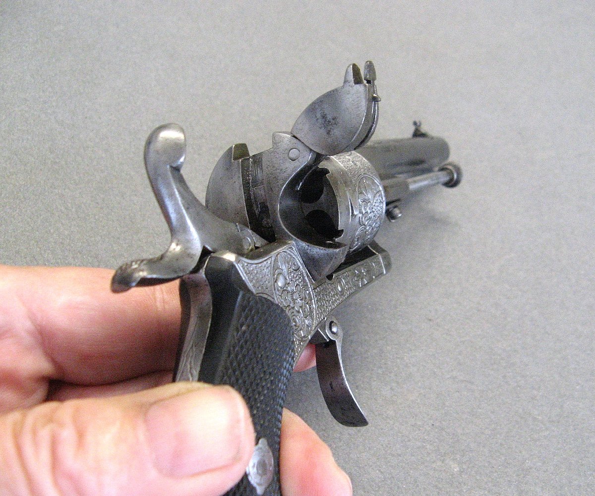 Révolver à Broche Type Lefaucheux Cal 7mm Du XIXe.-photo-1