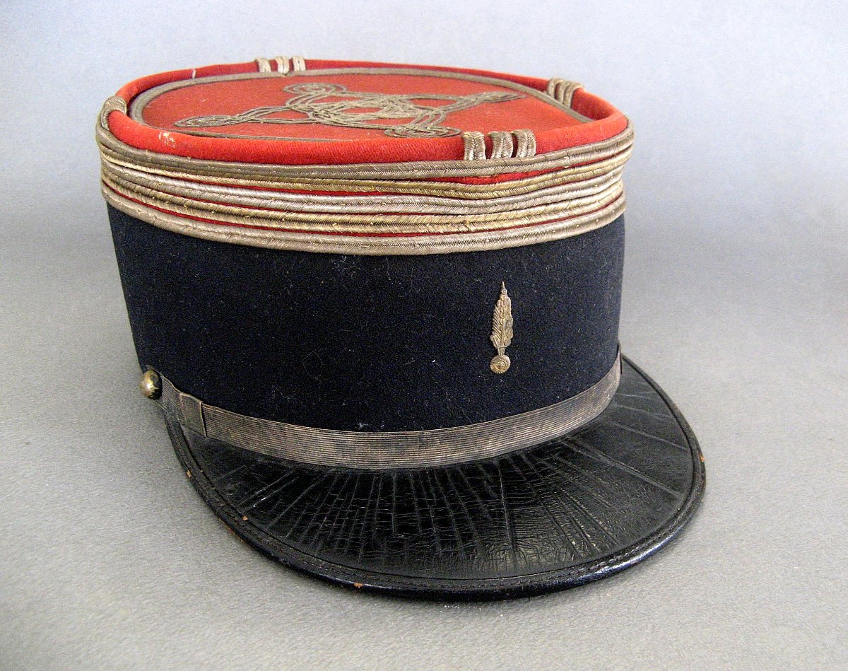  képi militaire de Lieutenant-Colonel d'un Régiment de Dragons Mle 1919/31.
