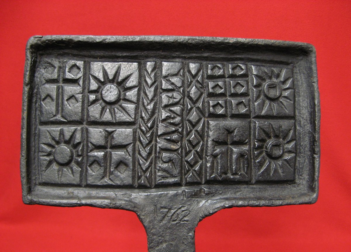 Oblivion Mold 1762. Wrought Iron Waffle Iron 18th