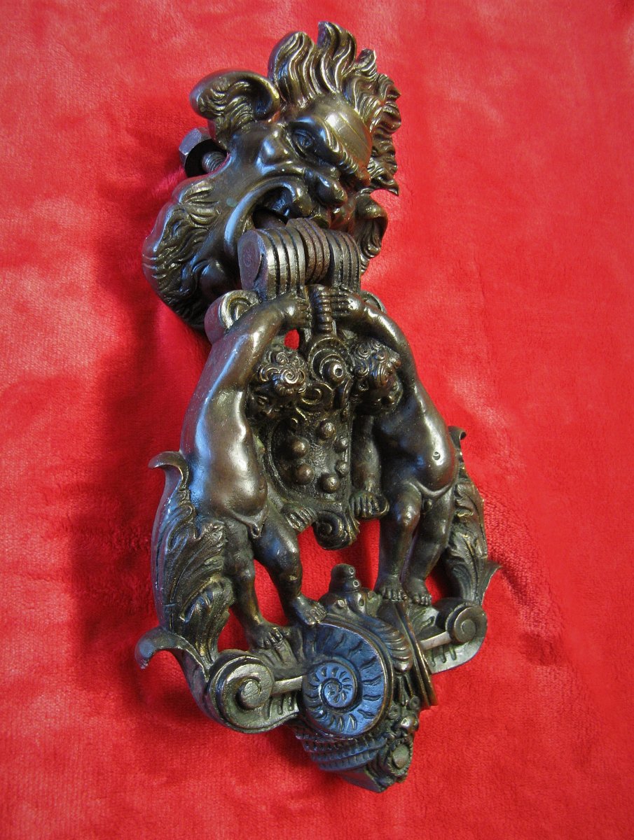 Large Door Knocker With Medici Arms In The Style Of The Renaissance.-photo-4