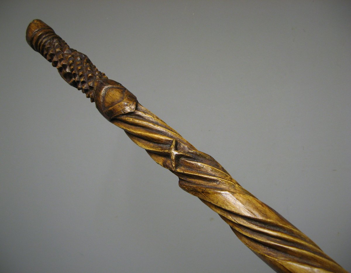 Folk Art Cane In Carved Wood.-photo-1