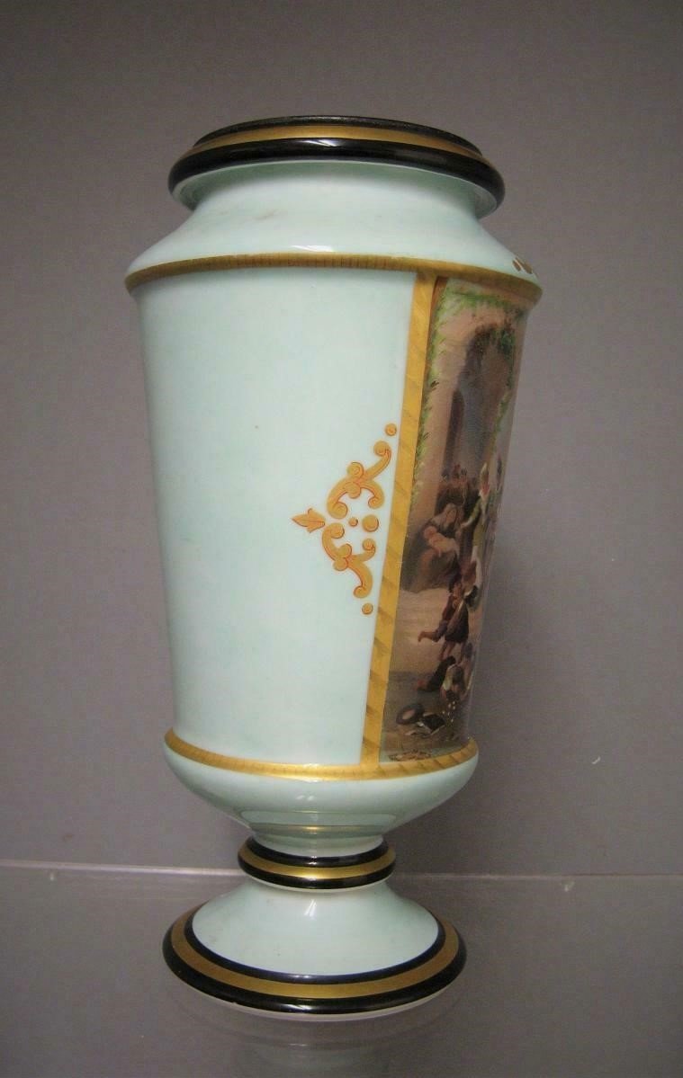 Vase In Old Paris Nineteenth. Renaissance Style.-photo-3