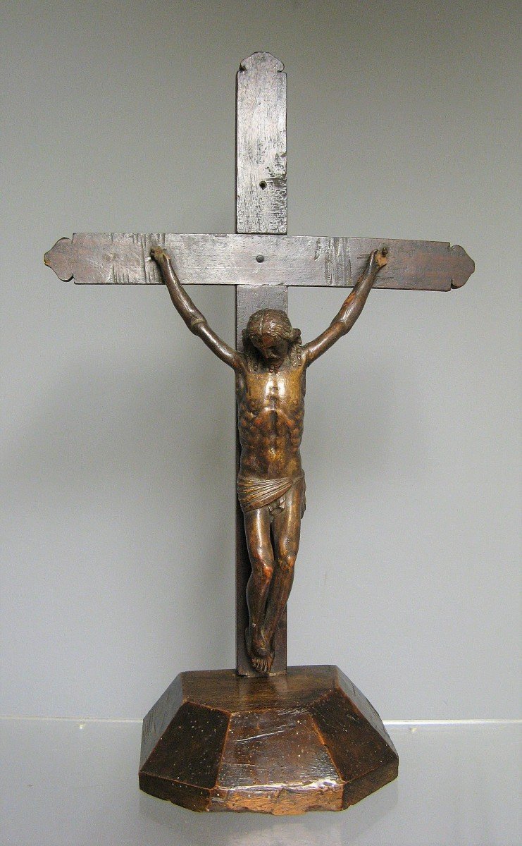 Christ In Carved Wood Eighteenth.-photo-1