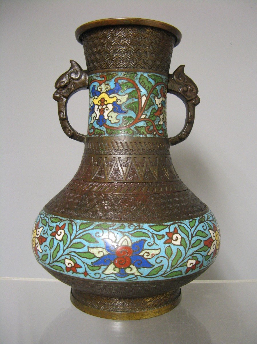  Vase  En Bronze Et émaux Cloisonnés Japon 19e Siècle.