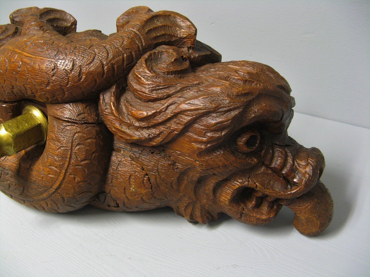 Eighteenth Carved Oak Lightning Lock Or Key.-photo-3
