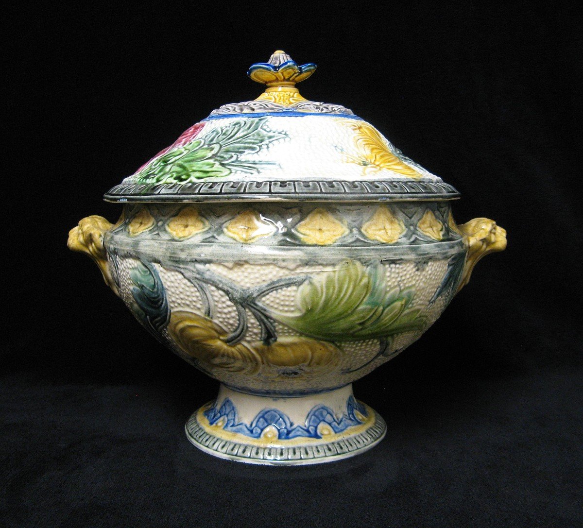 Nineteenth Barbotine Soup Tureen.-photo-2