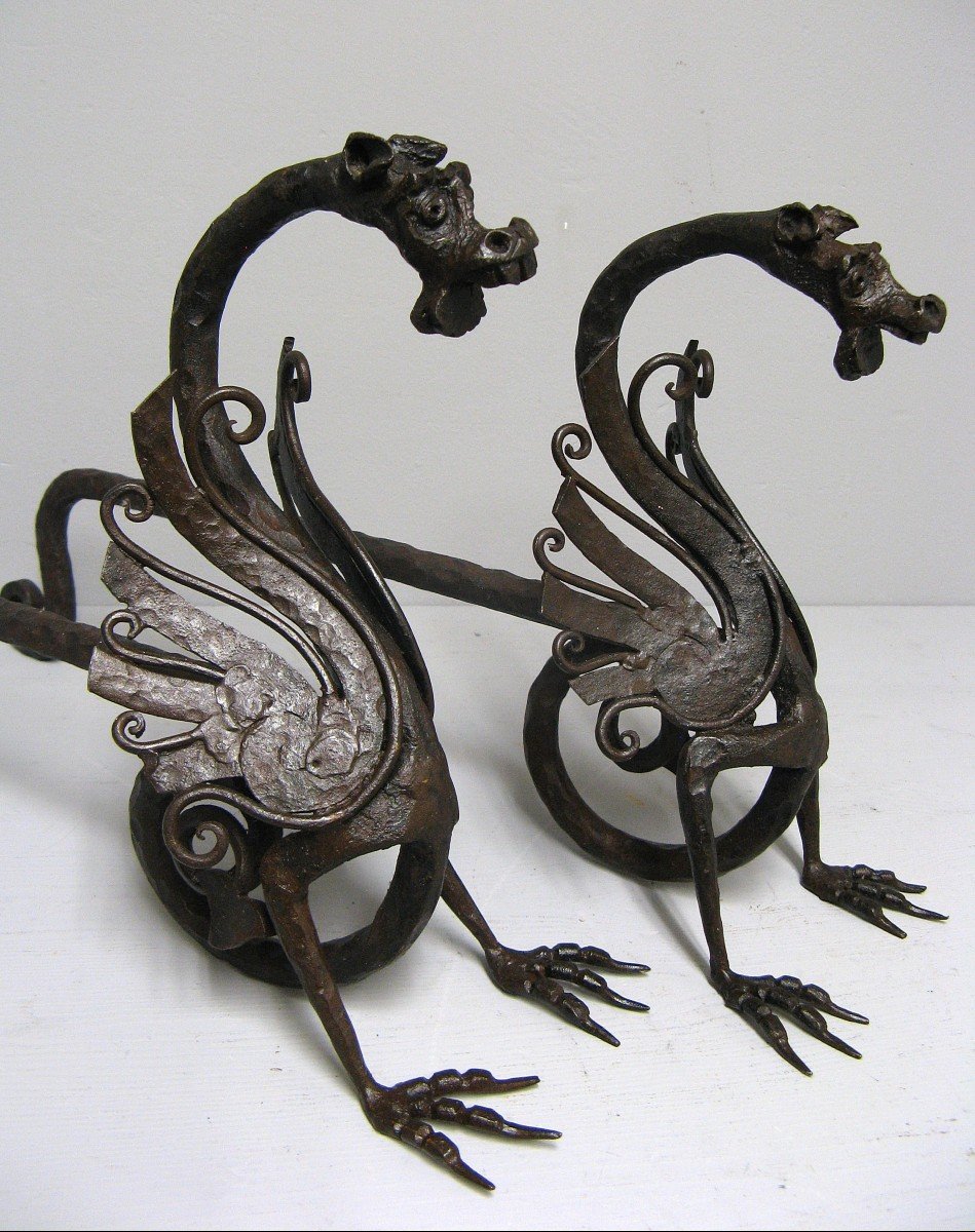 Paire De Chenets En Fer Forgé Modèle Aux Dragons-photo-4