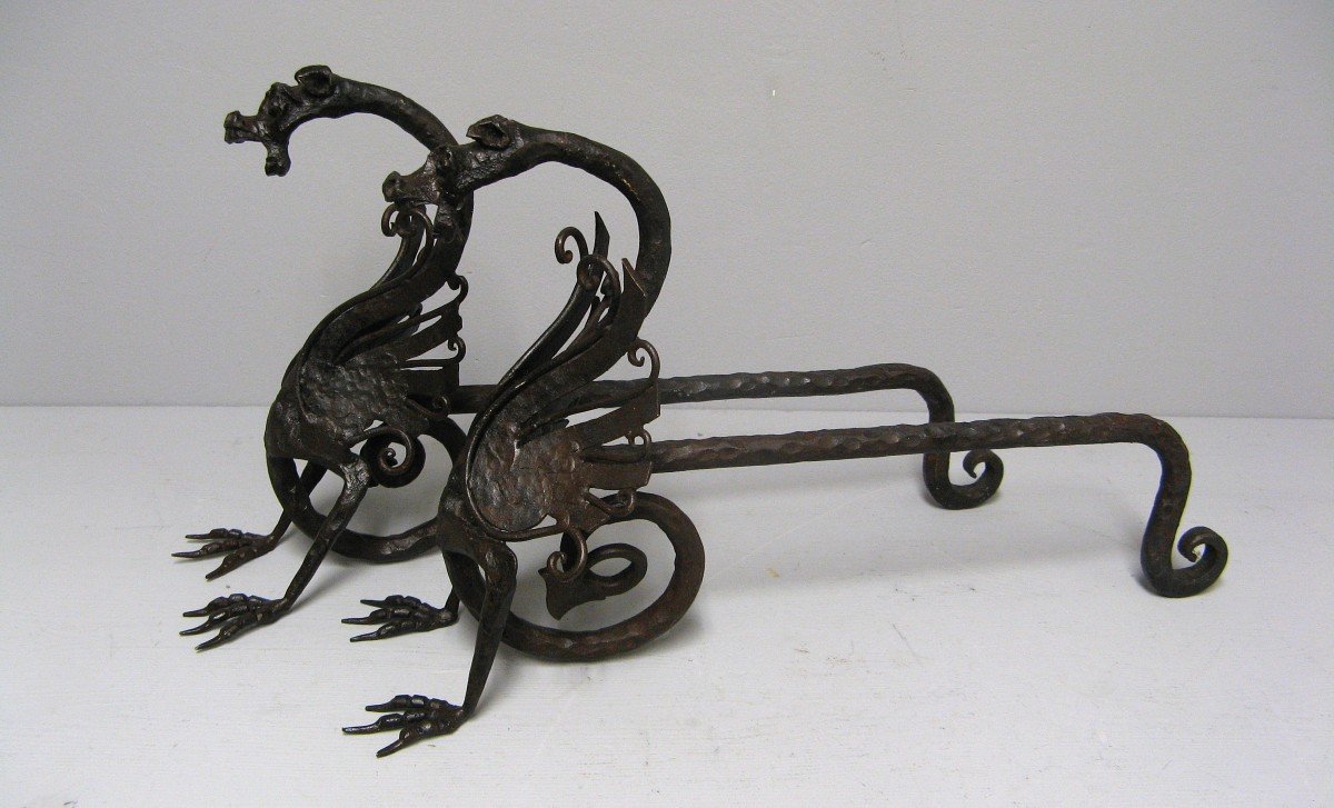 Paire De Chenets En Fer Forgé Modèle Aux Dragons-photo-1
