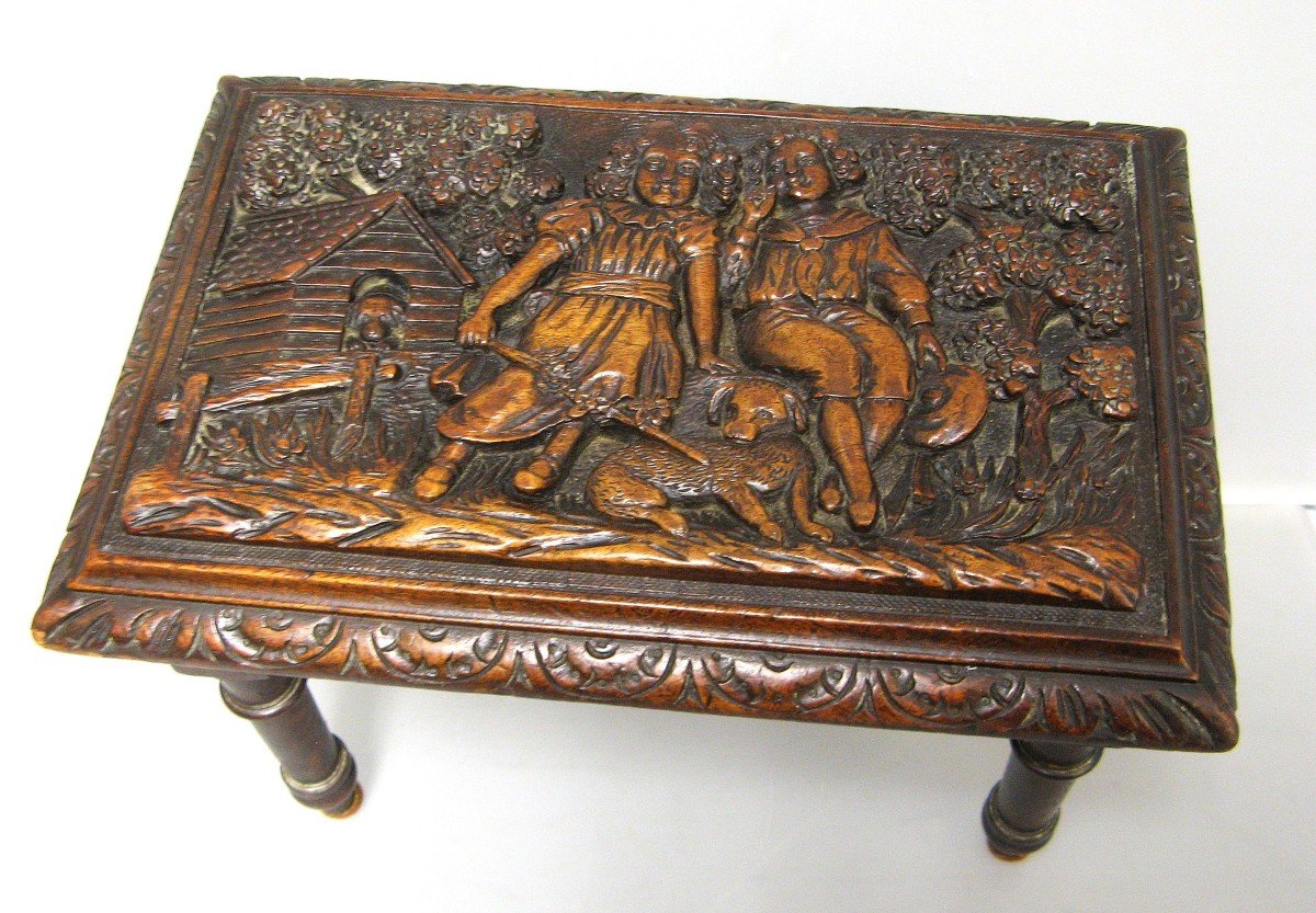 Small Nineteenth Carved Wedding Foot Rest Bench.-photo-4