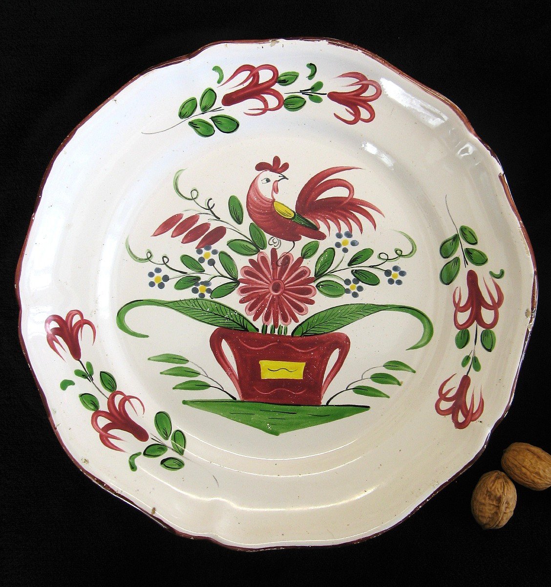 Round Dish 30 Cm In Earthenware From The East, Floral Basket With Rooster.