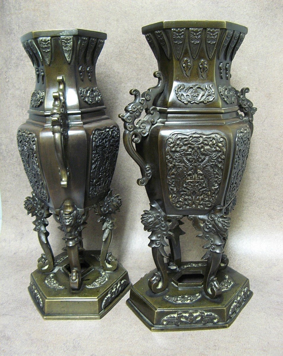 Paire De Vases En Bronze. Chine – Fin XIXe.-photo-1