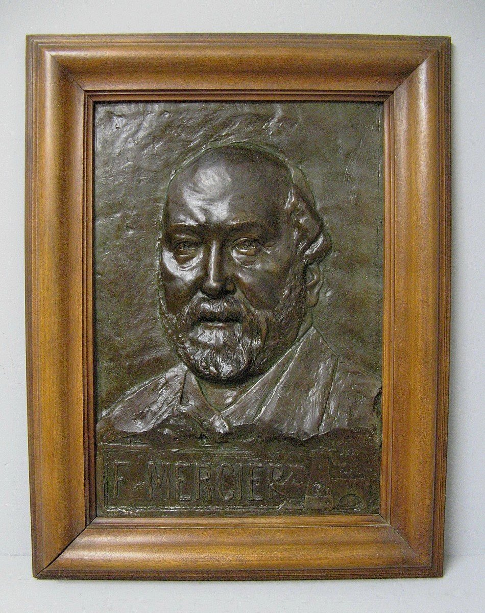 Bas-relief En Bronze Signé Et Daté 1899.