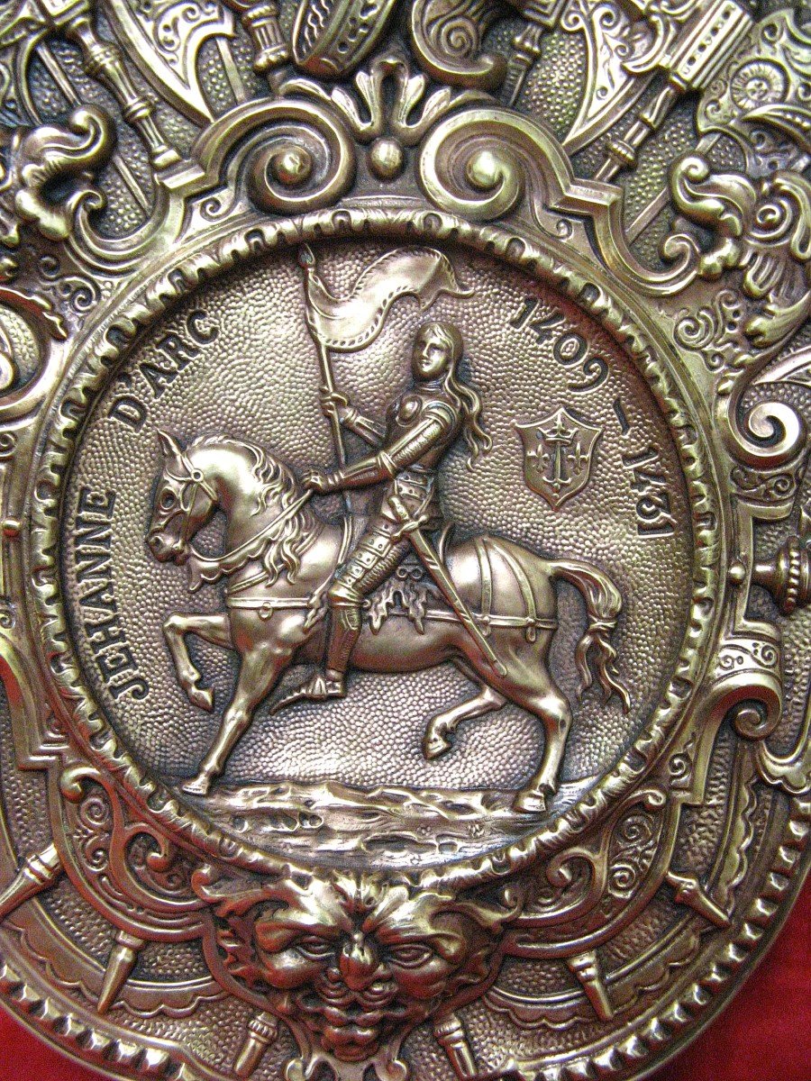 Bas Relief à l'Effigie De Jeanne d'Arc XIXe de style renaissance.-photo-2