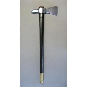 Nineteenth Infantry Or Firefighter Sapper Ax