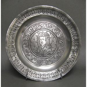 Grand Plat Royaliste De Louis XIV d'Epoque Charles X.