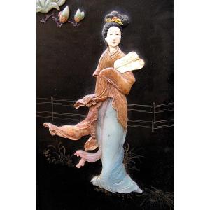 Panneau Mural Chinois En bois Laqué Et Pierres Dures.