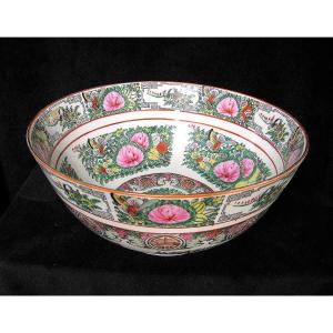 Grand Bol à Punch En Porcelaine De Chine.