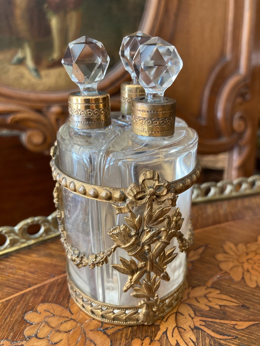Petit cabaret à parfum-photo-2