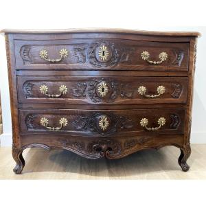 18th Century Chest Of Drawers