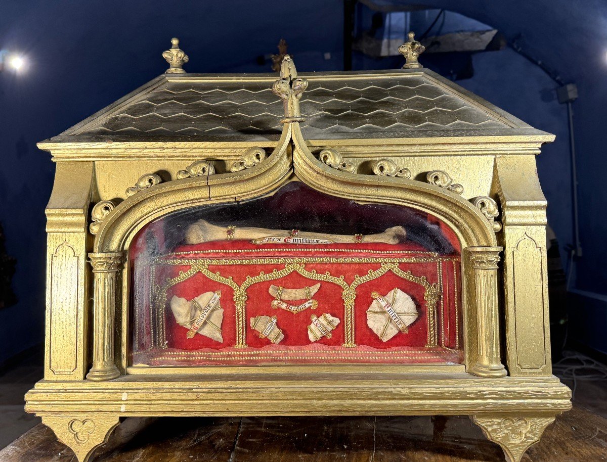 Hunting For The Relics Of Saint Emiliane - 19th Century