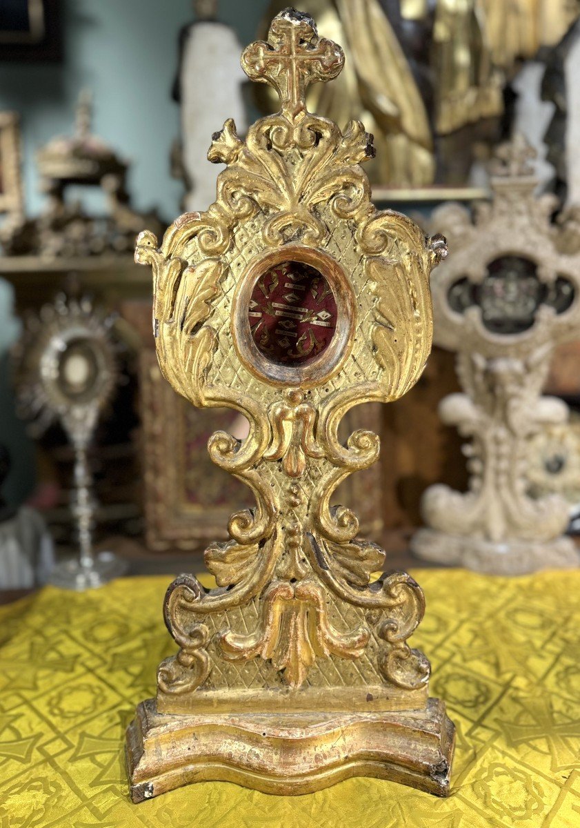 Italian Monstrance With Six Relics - 18th Century    