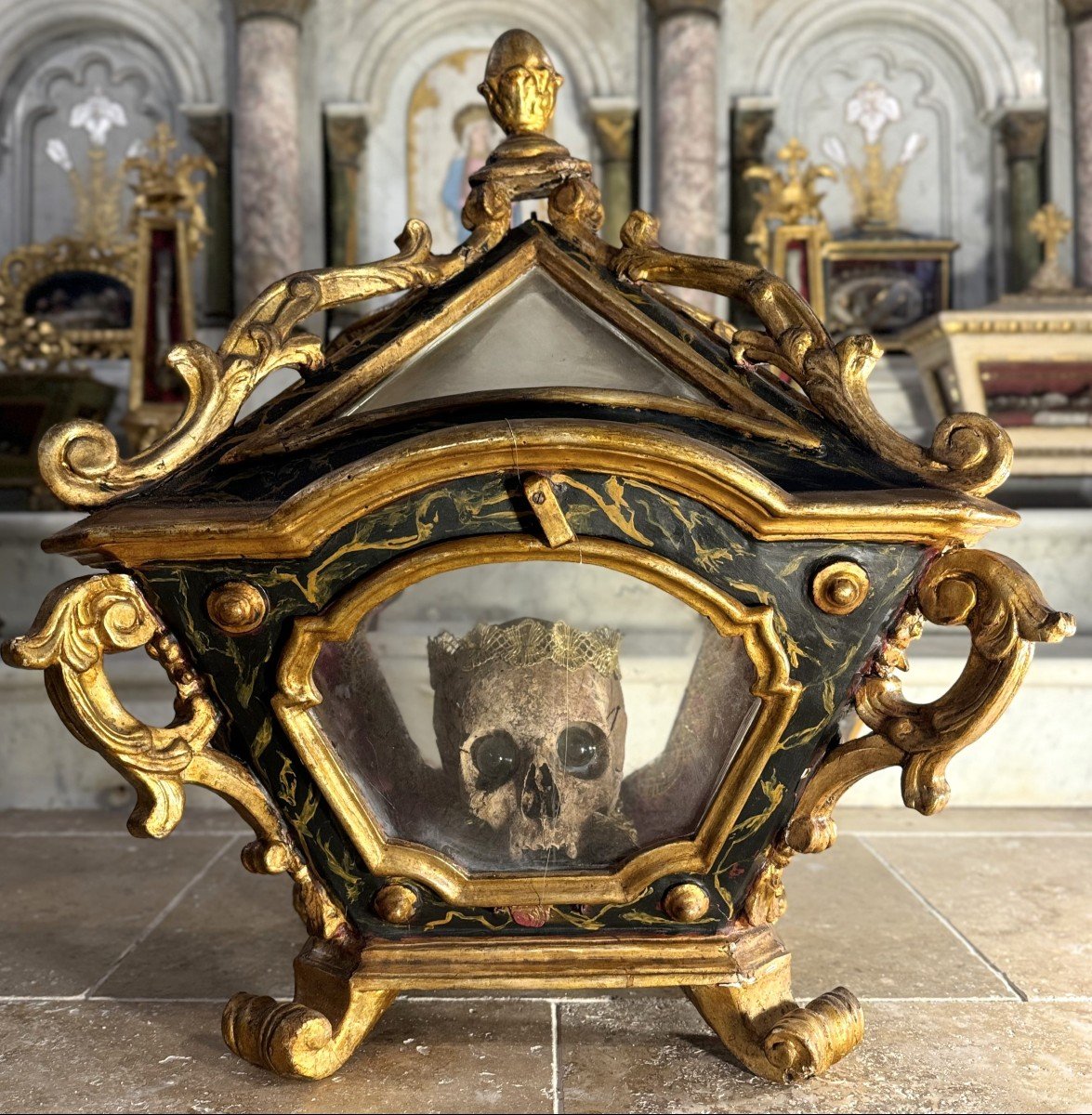 Italian Glazed Hunting Cabinet - 18th Century 