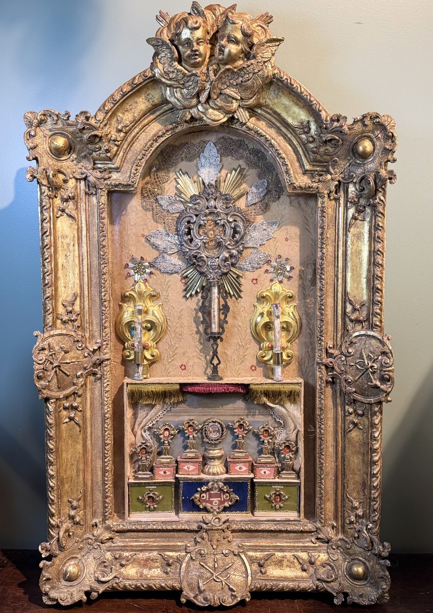 Baroque Reliquary Altarpiece With 27 Relics – Circa 1740
